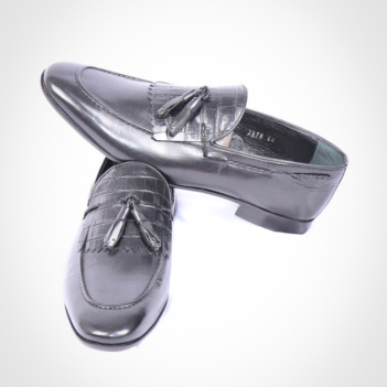 Black Shoe