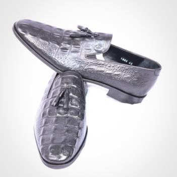 Black Shoe