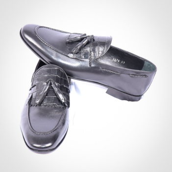Black Shoe