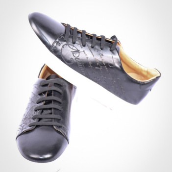 Black Shoe